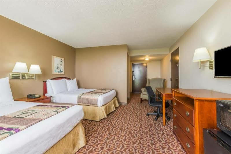 Country Inn & Suites By Radisson, New Orleans I-10 East, La Eksteriør billede